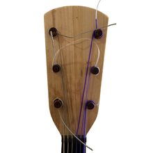 Guitarrón by Víctor Zalapa