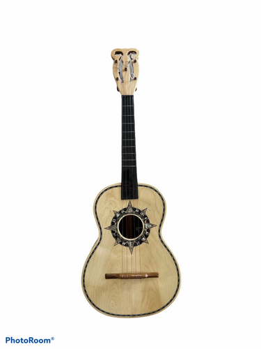 Guitarra de Golpe by Víctor Zalapa